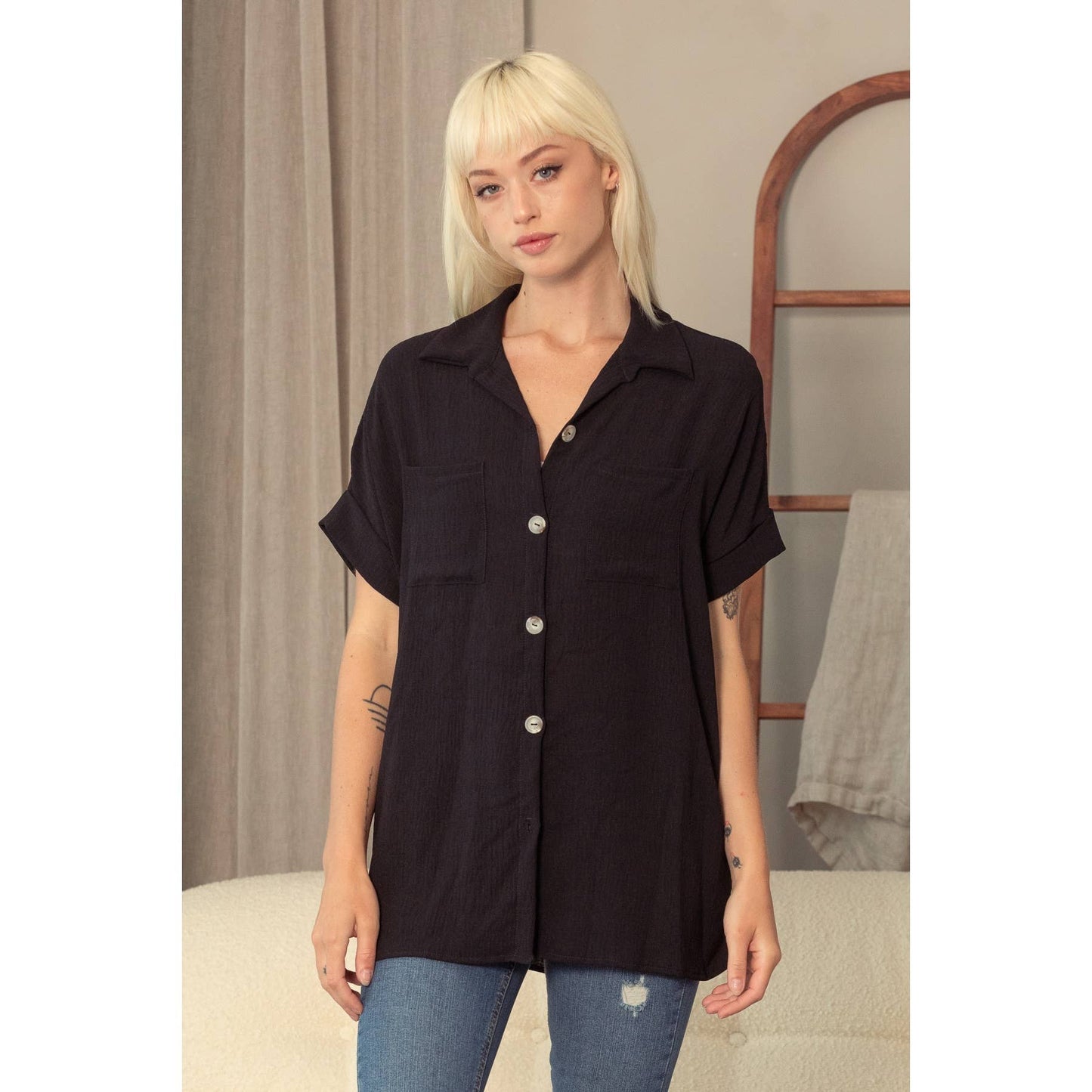 Air Flow Short Sleeve Blouse - Black