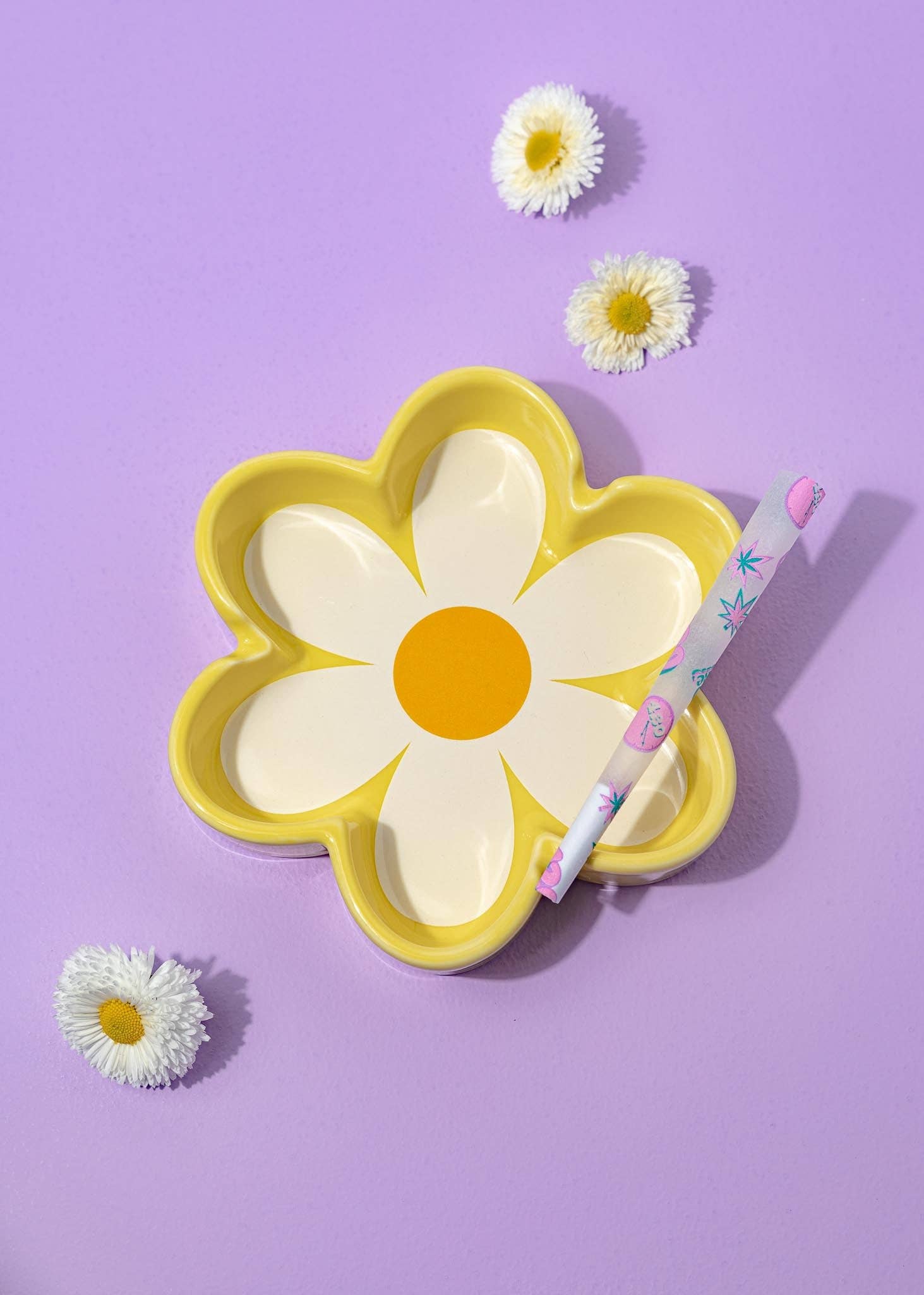 Retro Daisy Ashtray & Trinket Tray - November Moon  