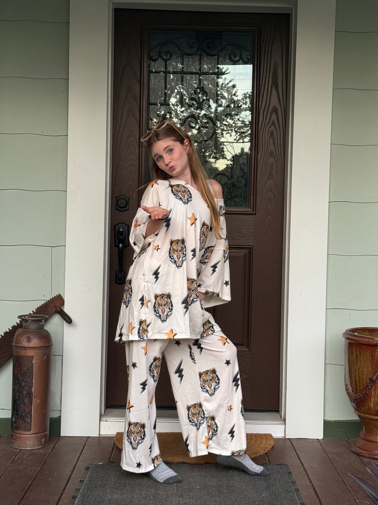 Tiger & Lightning Print Set
