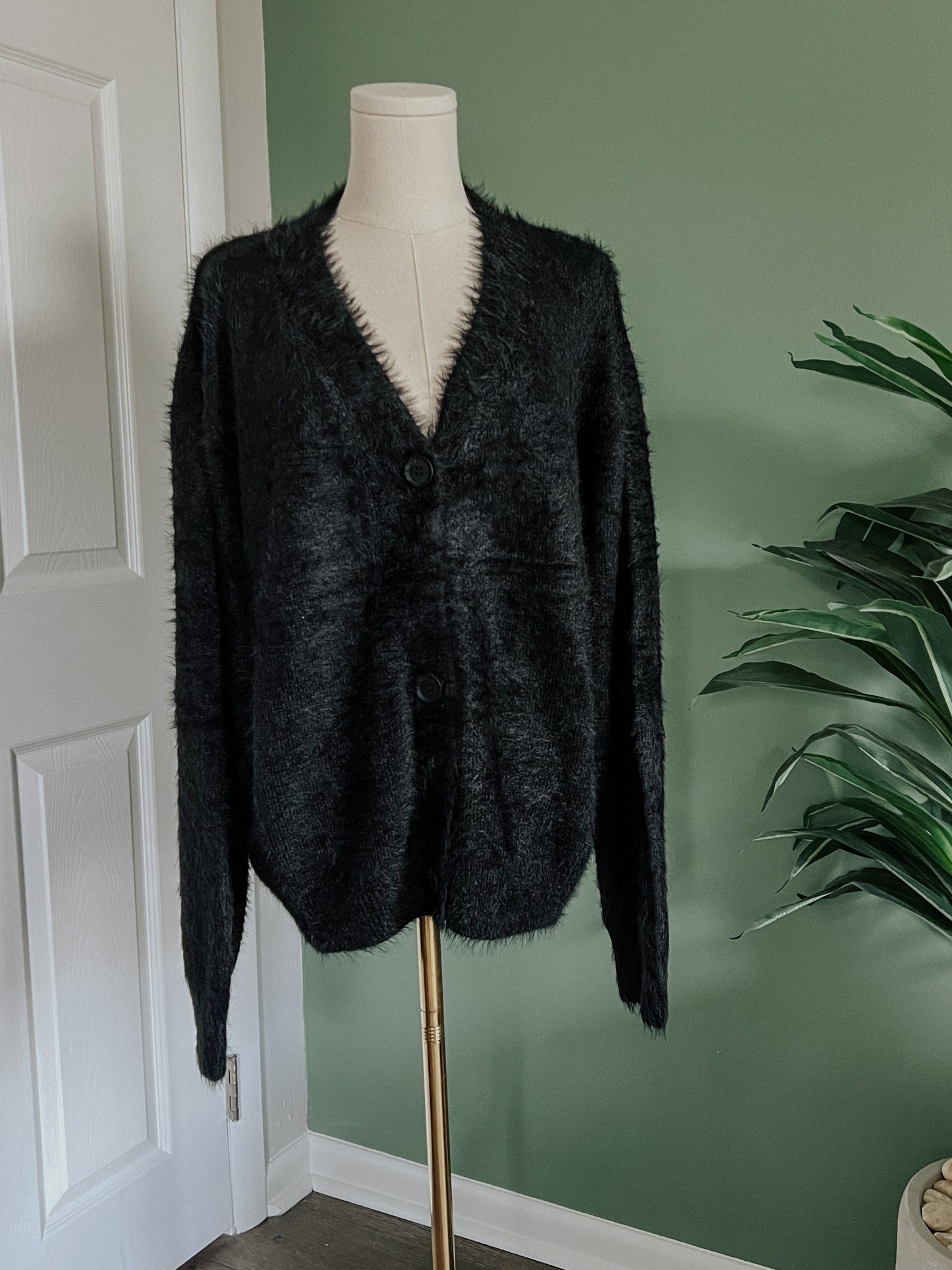 Fuzzy Oversized Cardigan - Black