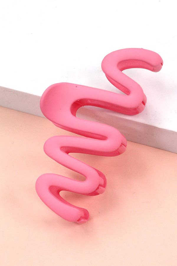 Large Matte Zigzag Hair Claw Clip